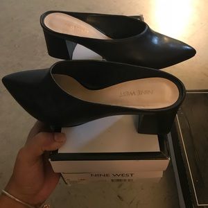 Nine West vintage leather  clogs with box size 8.